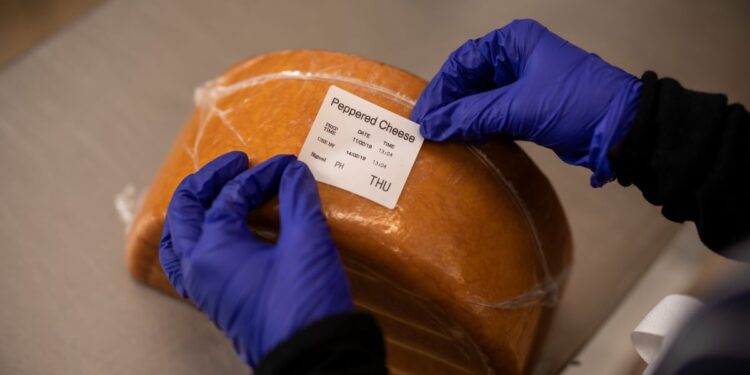 ¿Por qué el etiquetado es el salvavidas de la industria alimentaria?