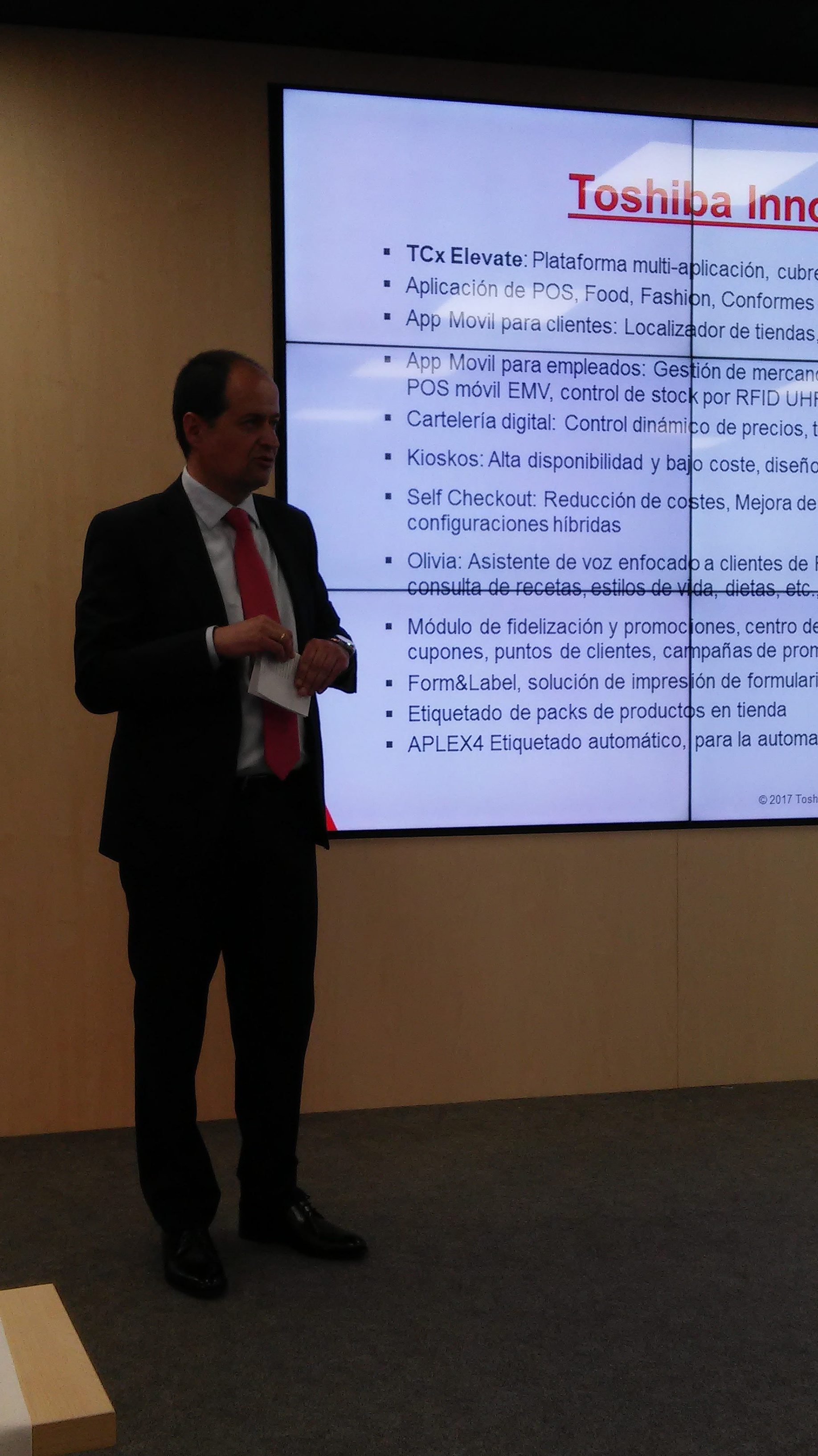 TCxElevate de Toshiba transforma la experiencia de compra en el comercio