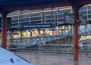 Samsung mejora la experiencia de usuario en las estaciones ADIF con las pantallas OH55