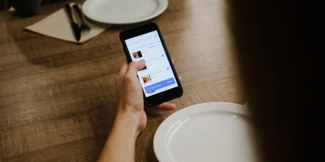 Cegid Revo - TPVnews - Soluciones para restauración - Cegid- Tai Editorial España