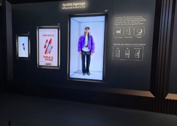 Samsung - TPVnews . Spatial Signage . Tai Editorial España