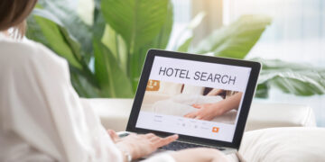 Hotel Radisson - Newsbook- reserva online- Tai Editorial España