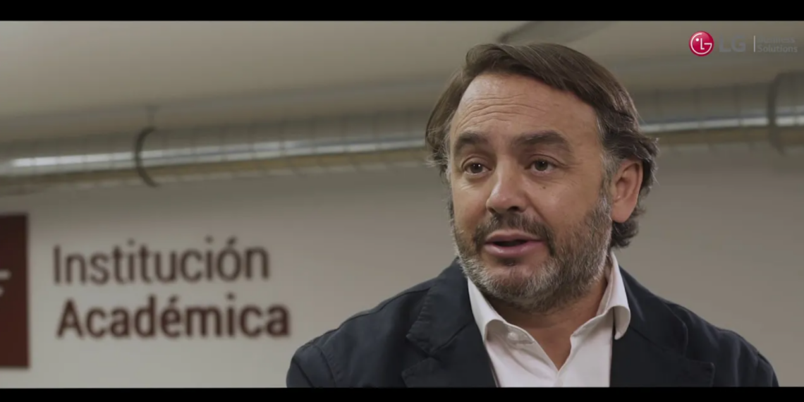 La escuela de negocios IMF profundiza en su transformación digital con LG Business Solutions